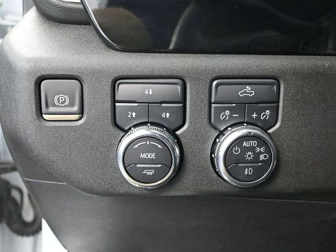 Used 2025 GMC Sierra 3500 SLE w/ SLE Convenience Package image 34