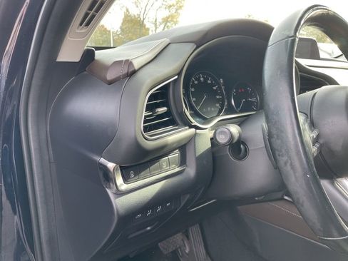 Used 2021 MAZDA CX-30 FWD 2.5 S w/ Premium Package image 19