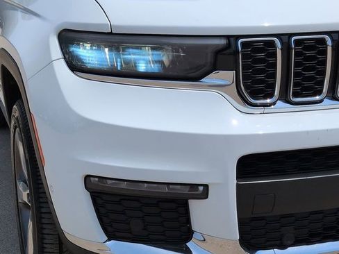Used 2021 Jeep Grand Cherokee L Limited w/ Luxury Tech Group II AWD/4WD image 9