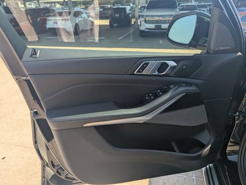 Used 2021 BMW X5 xDrive40i w/ Premium Package AWD/4WD image 17