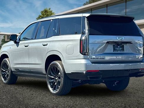 New 2026 Cadillac Escalade Sport w/ LPO, ONYX Package AWD/4WD image 21