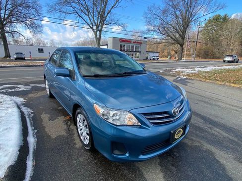 Used 2013 Toyota Corolla LE Special Edition image 7
