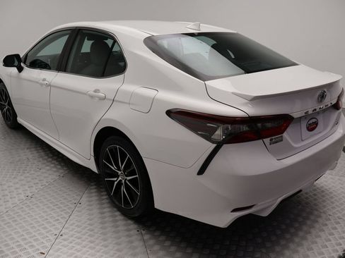 Certified 2023 Toyota Camry SE FWD image 11