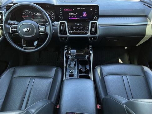 Used 2021 Kia Sorento SX image 11
