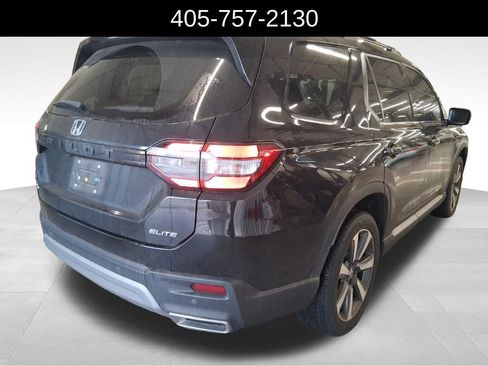 Used 2024 Honda Pilot Elite image 4