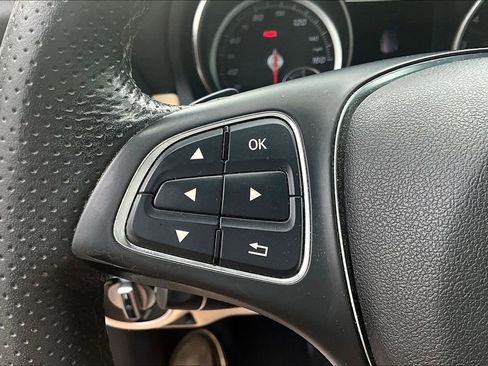 Used 2018 Mercedes-Benz GLA 250 4MATIC image 11