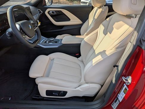 Used 2025 BMW 230i Coupe w/ M Sport Package image 15