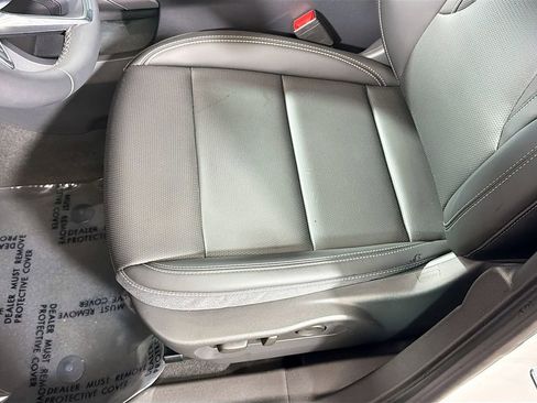 Used 2025 Buick Envision Preferred AWD/4WD image 22