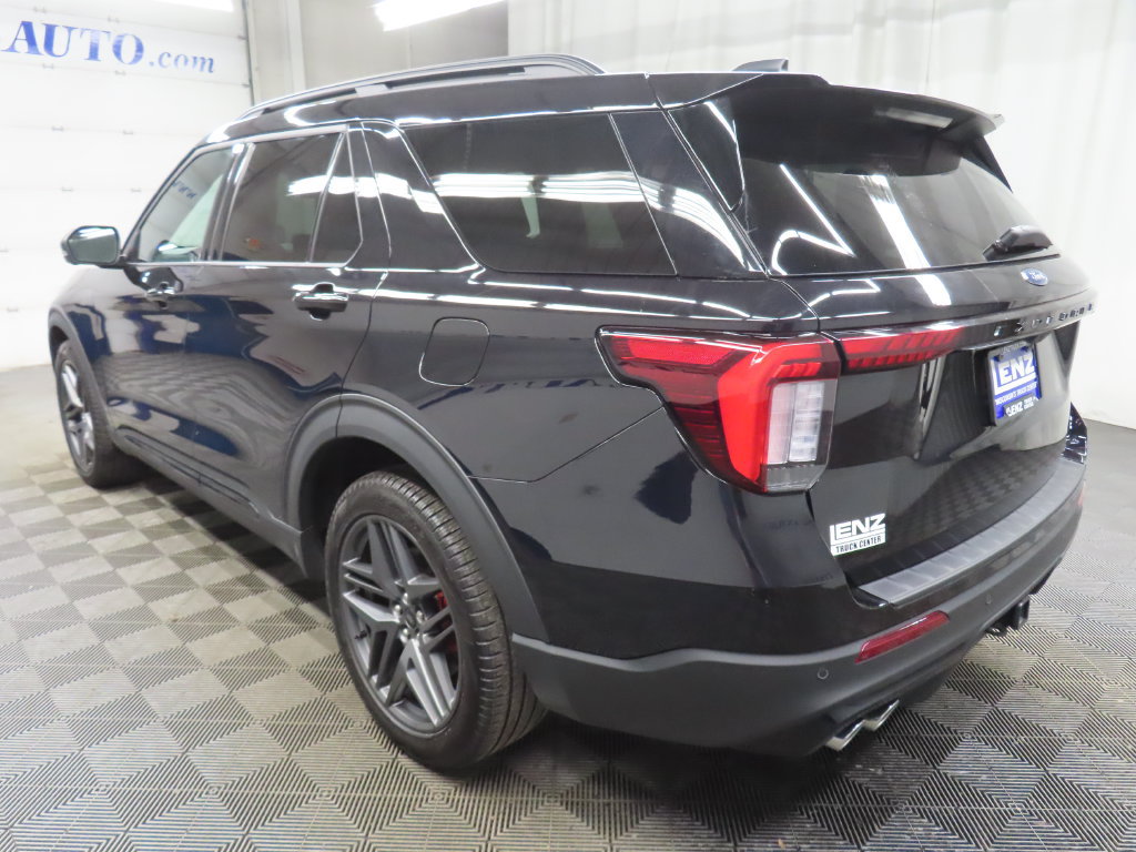 Used 2026 Ford Explorer ST AWD/4WD image 7