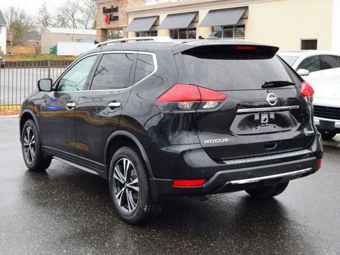 Used 2020 Nissan Rogue SV w/ Premium Package image 5