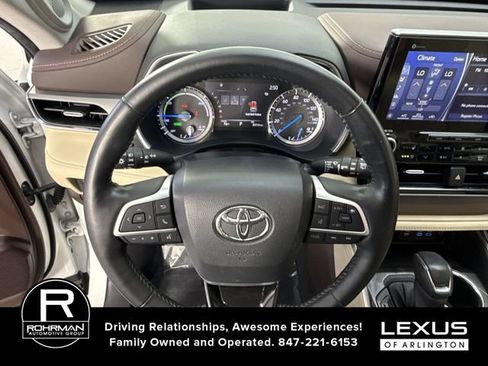 Used 2022 Toyota Highlander Platinum AWD/4WD image 12
