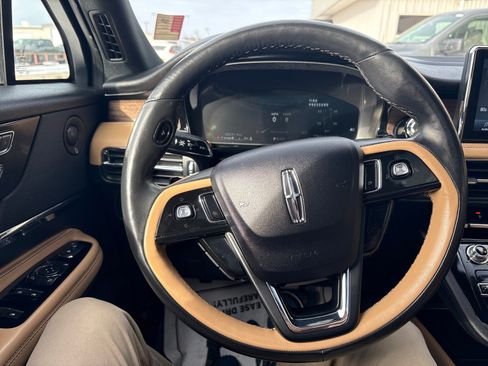 Used 2022 Lincoln Corsair Reserve w/ Equipment Group 201A AWD/4WD image 8