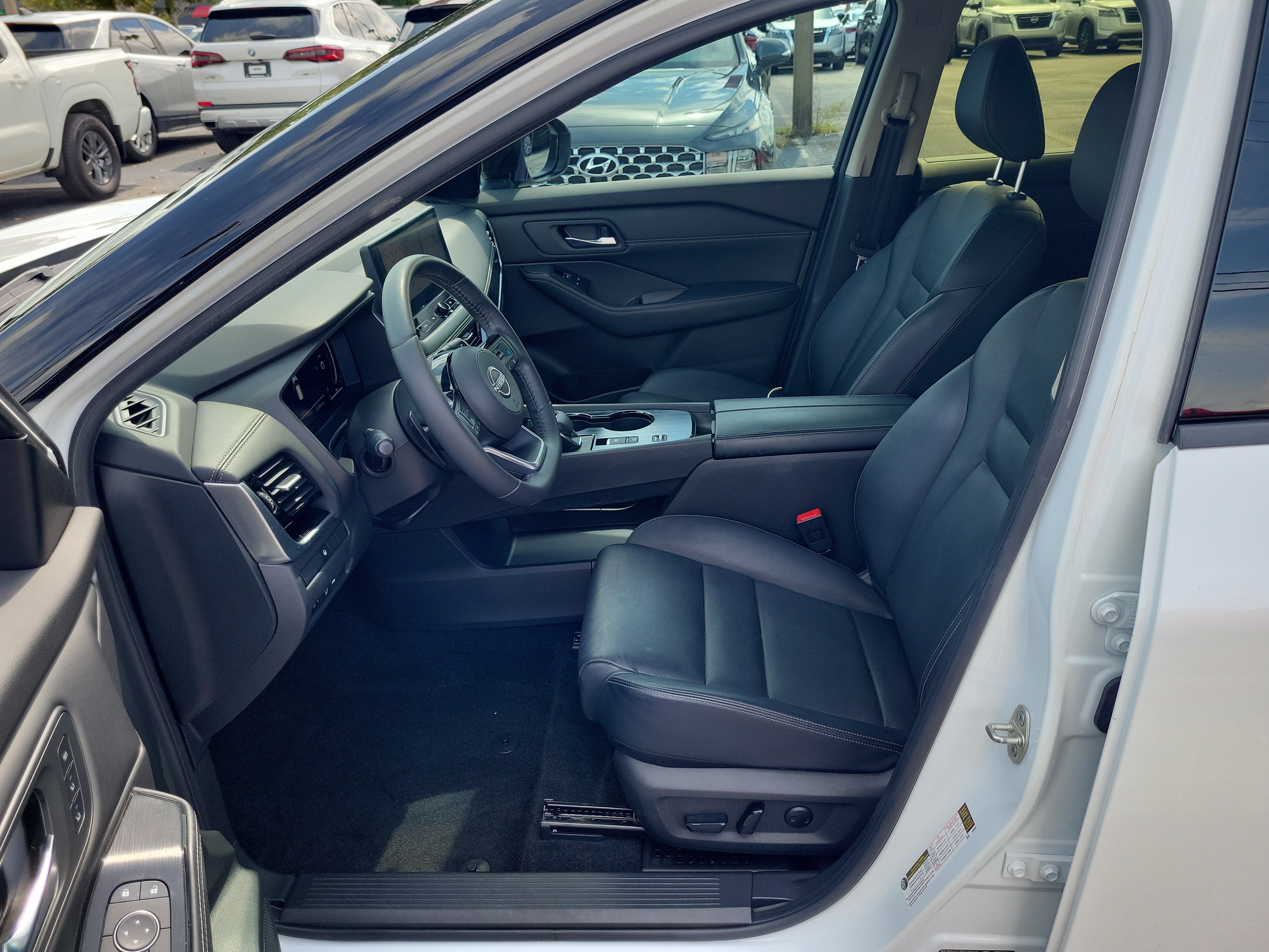 Certified 2024 Nissan Rogue SL w/ SL Premium Package FWD image 13