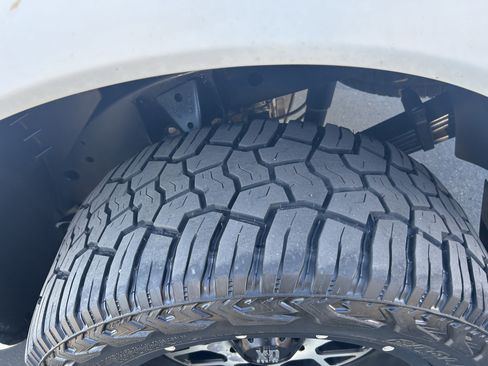 Used 2008 Nissan Titan SE image 10