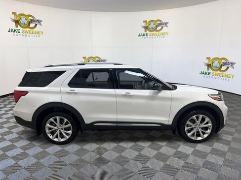 Used 2024 Ford Explorer Platinum w/ Technology Package AWD/4WD image 11