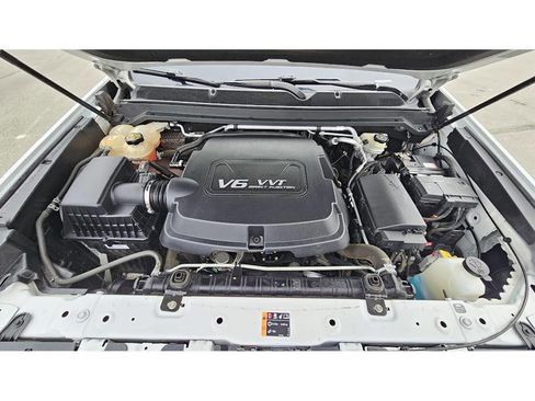 Used 2016 Chevrolet Colorado LT image 37