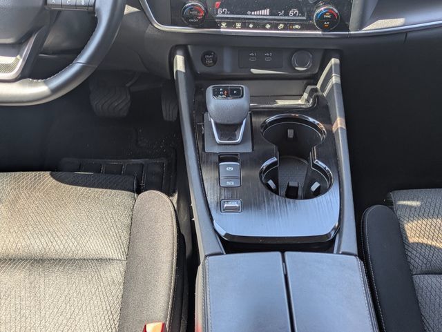 Used 2025 Nissan Rogue SV FWD image 20