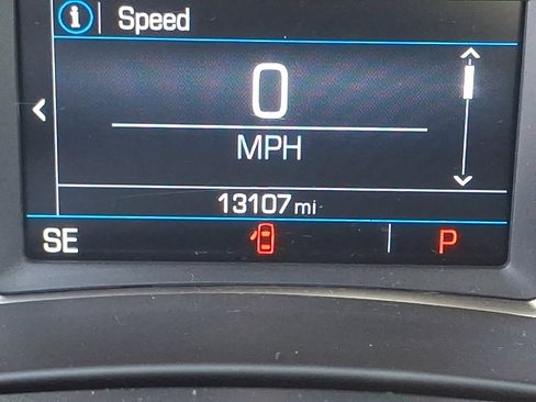 Used 2023 GMC Terrain SLE w/ Driver Convenience Package image 20