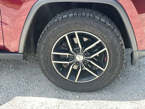 Used 2017 Jeep Grand Cherokee Trailhawk w/ Trailhawk Luxury Group AWD/4WD image 13