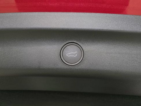 Used 2024 Tesla Model Y Performance AWD/4WD image 13