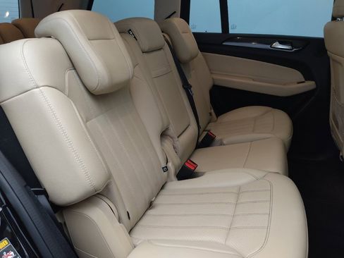 Used 2019 Mercedes-Benz GLS 450 4MATIC w/ Premium 1 Package image 19