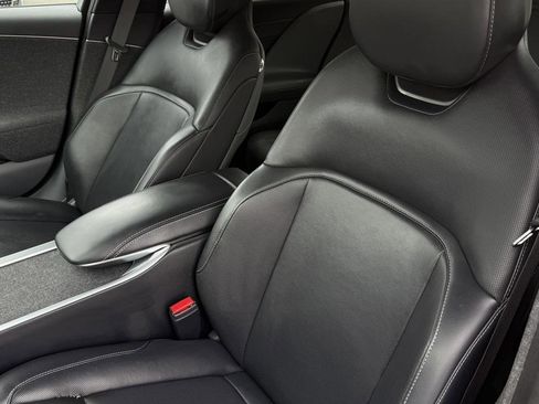 Used 2024 Lucid Air Touring image 29