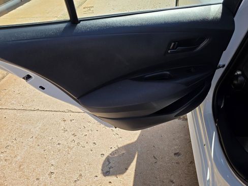 Used 2025 Toyota Corolla LE FWD image 23