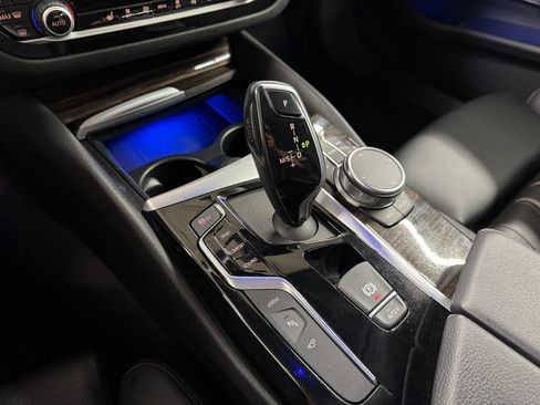 Used 2019 BMW 530e RWD image 22