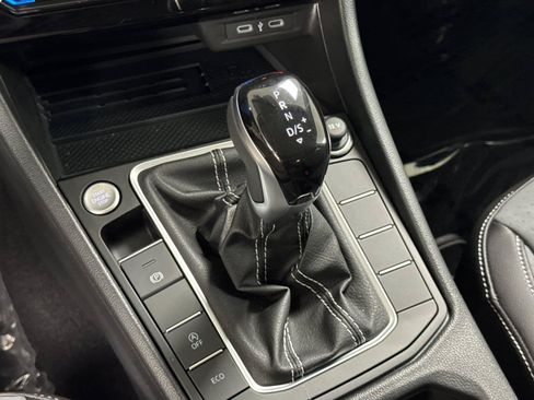 New 2026 Volkswagen Jetta SE FWD image 19