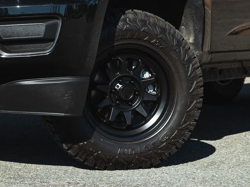 Used 2019 Chevrolet Colorado LT image 3