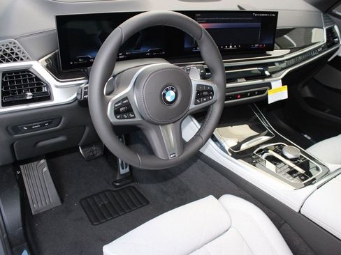 New 2026 BMW X5 xDrive40i w/ M Sport Package image 4