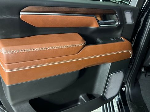 Used 2024 GMC Sierra 3500 Denali Ultimate image 25