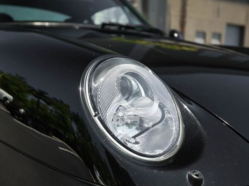 Used 1996 Porsche 911 Carrera 4S AWD/4WD image 11