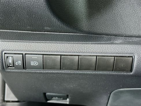 Used 2025 Toyota Corolla LE image 16