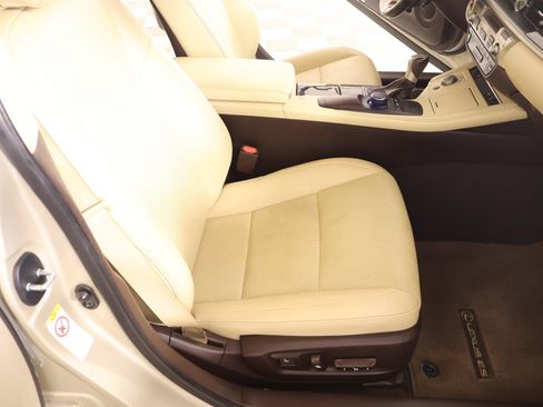 Used 2017 Lexus ES 350 w/ Premium Package FWD image 13