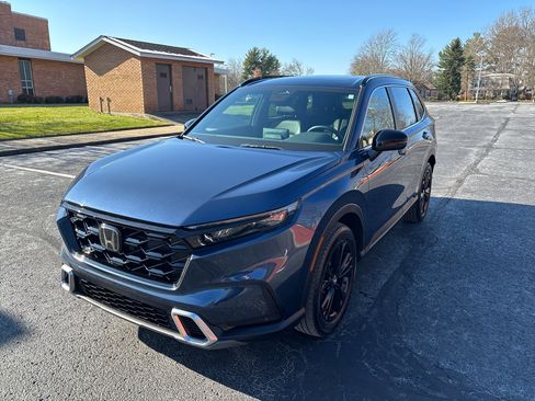Used 2024 Honda CR-V Sport Touring image 3