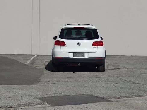 Used 2016 Volkswagen Tiguan SEL image 4