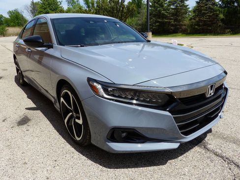 Used 2022 Honda Accord Sport image 14