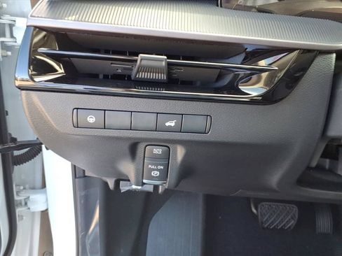 New 2025 Nissan Murano SV w/ Cargo Package AWD/4WD image 16