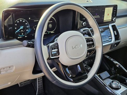 Certified 2024 Kia Sorento SX Prestige AWD/4WD image 20