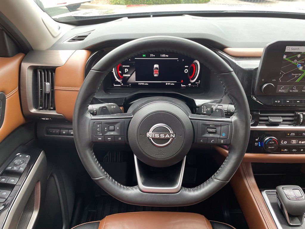 Used 2023 Nissan Pathfinder Platinum w/ Black Appearance Package FWD image 14