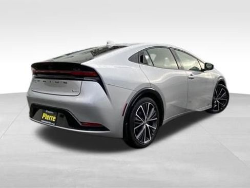 Used 2023 Toyota Prius LE image 5