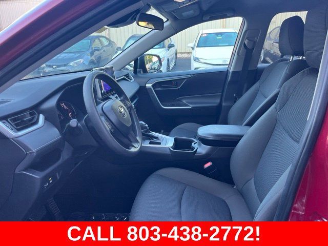 Used 2024 Toyota RAV4 LE FWD image 7