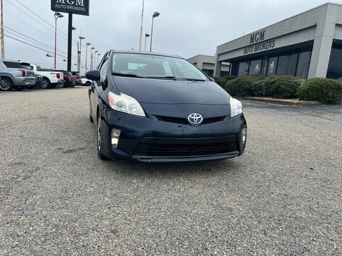 Used 2013 Toyota Prius Four image 3