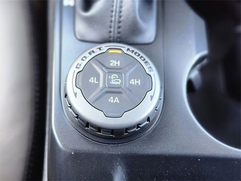 New 2025 Ford Bronco Outer Banks w/ Sasquatch Package image 21