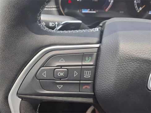 New 2025 Jeep Grand Cherokee Altitude image 22