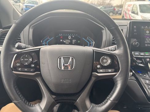 Used 2024 Honda Odyssey Elite image 19