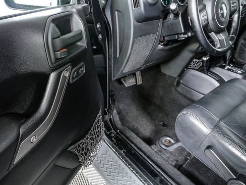 Used 2012 Jeep Wrangler Unlimited Sport image 9