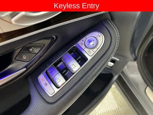 Used 2022 Mercedes-Benz GLC 300 image 12