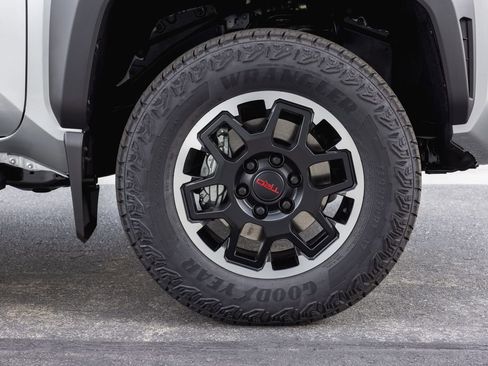 New 2026 Toyota Tacoma TRD Off-Road image 4